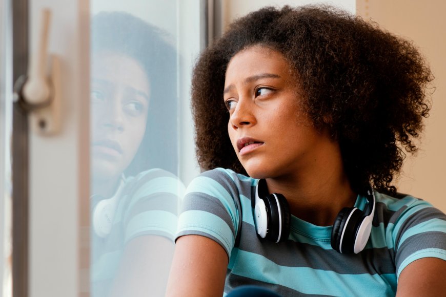 “The Reality of Being a Teenager Today: Pressure, Identity, and Growth in a Fast-Paced World”